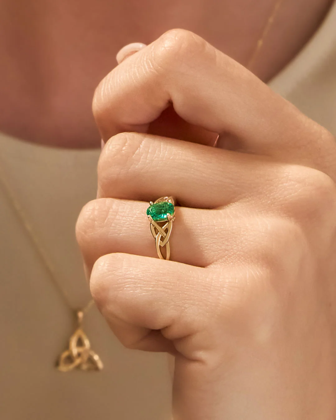 14K Gold Emerald Celtic Knot Ring - Image 4
