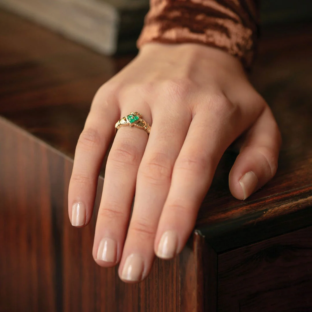 14K Gold Emerald Claddagh Ring - Image 5