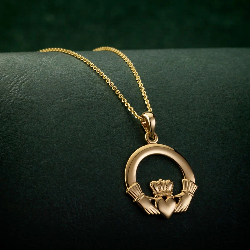Large Gold Claddagh Pendant - Image 4