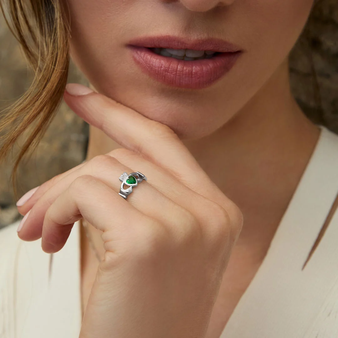 Silver Emerald Cz Shoulders Claddagh Ring - Image 2