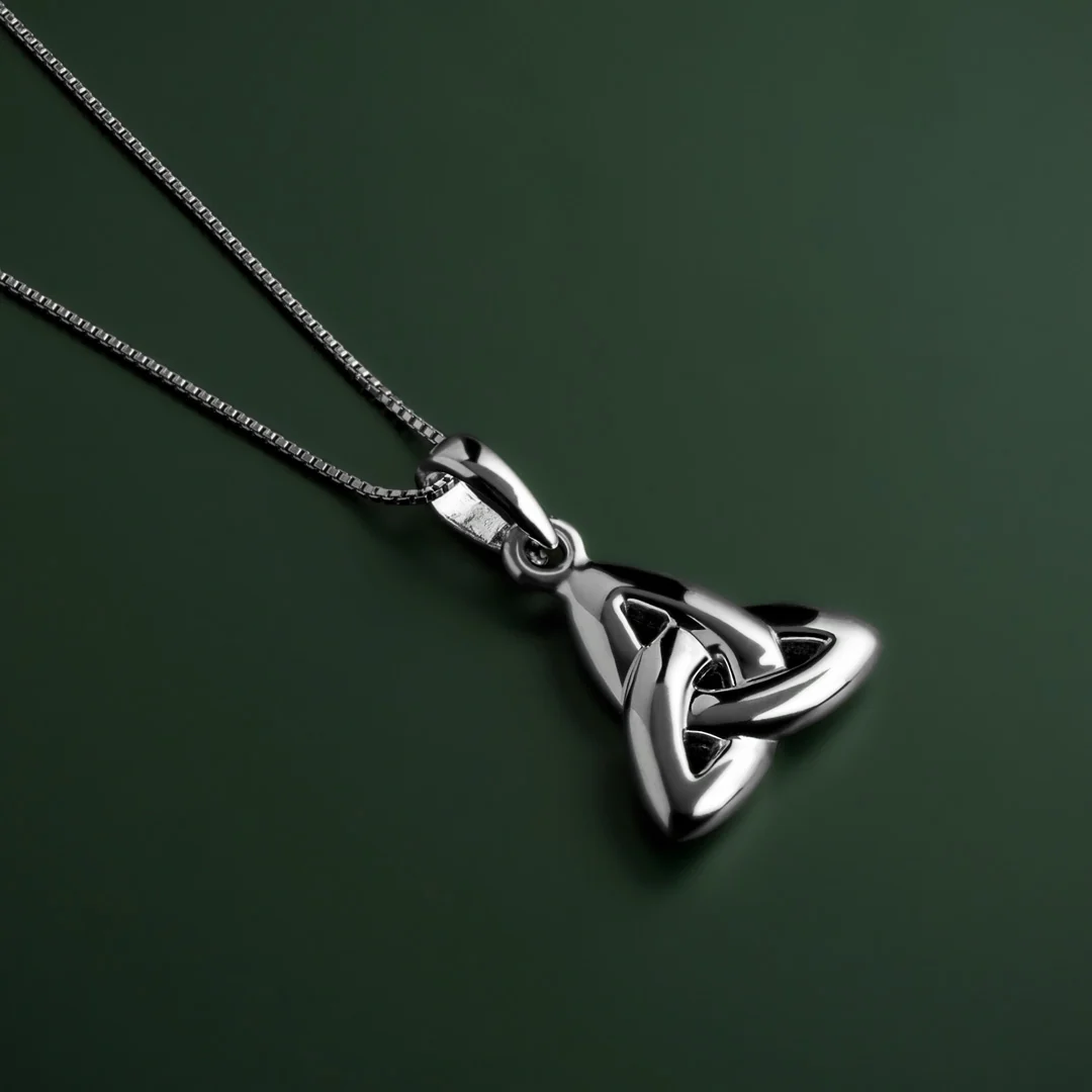 Silver Double Sided Trinity Knot Pendant - Image 3